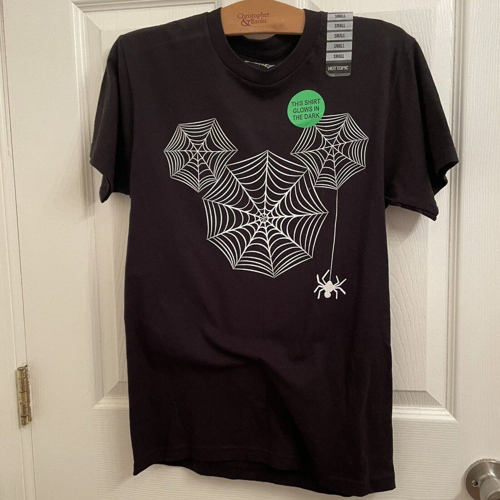 Disney Hot Topic Mickey Spider Web Black‎ T-Shirt Glow in The Dark size S NEW
